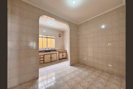 Casa para alugar com 100m², 2 quartos e 2 vagasCozinha