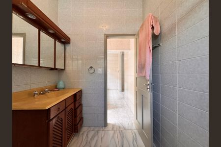 Casa para alugar com 100m², 2 quartos e 2 vagasBanheiro