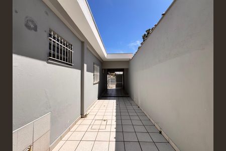 Casa para alugar com 100m², 2 quartos e 2 vagasGaragem e quintal
