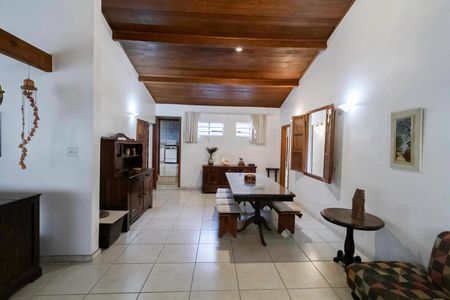 Casa à venda com 5200m², 5 quartos e 6 vagasSala