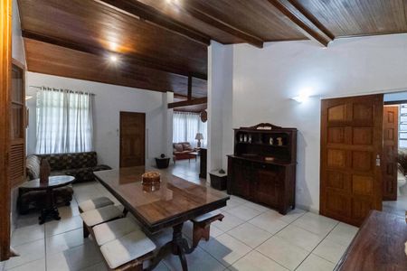 Casa à venda com 5200m², 5 quartos e 6 vagasSala