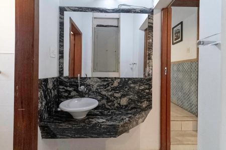 Casa à venda com 5200m², 5 quartos e 6 vagasBanheiro da suíte 2