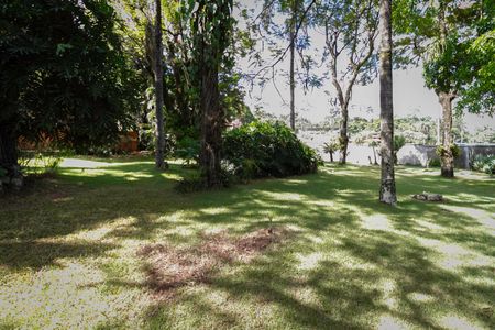 Casa à venda com 5200m², 5 quartos e 6 vagasQuintal