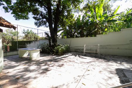 Casa à venda com 5200m², 5 quartos e 6 vagasQuintal