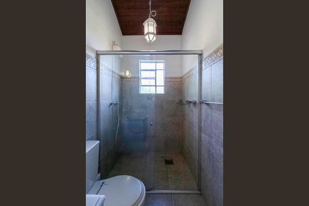 Casa à venda com 5200m², 5 quartos e 6 vagasBanheiro social