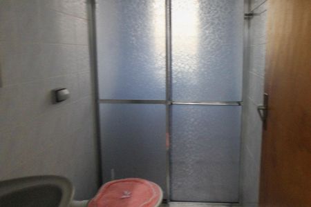 Casa à venda com 233m², 7 quartos e 8 vagasBanheiro casa 02