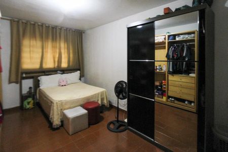 Casa à venda com 233m², 7 quartos e 8 vagasQuarto