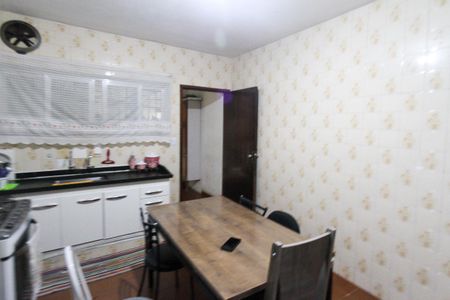 Casa à venda com 233m², 7 quartos e 8 vagasCozinha