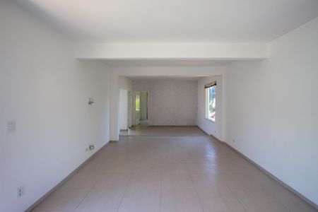 Casa para alugar com 120m², 3 quartos e 2 vagasSala
