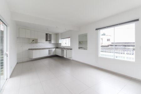 Casa para alugar com 120m², 2 quartos e 2 vagas Casa para alugar com 120m², 2 quartos e 2 vagasCozinha