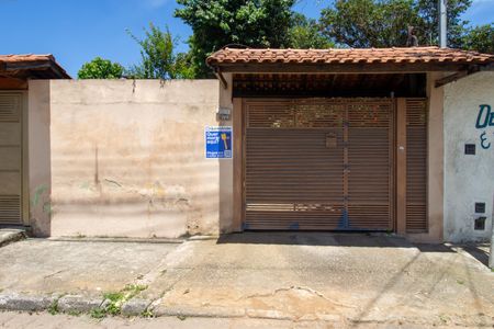 Casa para alugar com 120m², 3 quartos e 2 vagasFachada