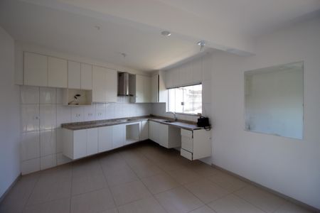 Casa para alugar com 120m², 3 quartos e 2 vagasCozinha