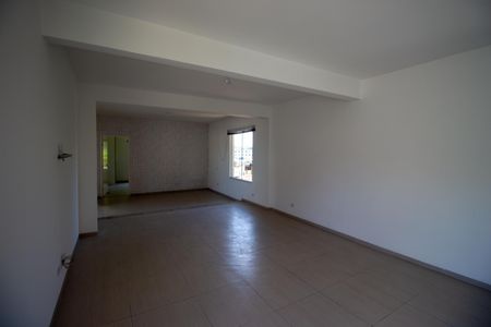 Casa para alugar com 120m², 3 quartos e 2 vagasSala