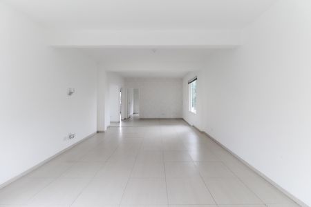 Casa para alugar com 120m², 2 quartos e 2 vagas Casa para alugar com 120m², 2 quartos e 2 vagasSala