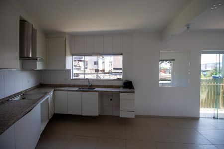 Casa para alugar com 120m², 3 quartos e 2 vagasCozinha