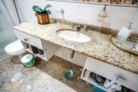 Apartamento à venda com 134m², 3 quartos e 2 vagasBanheiro da suíte 03