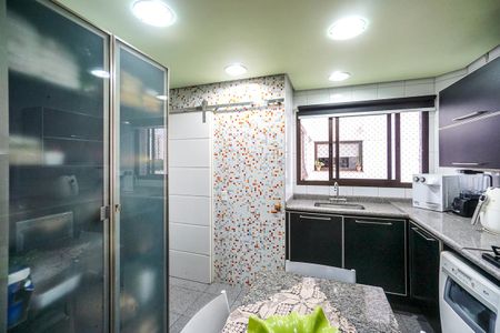 Apartamento à venda com 134m², 3 quartos e 2 vagasCozinha