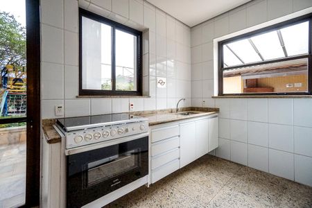 Apartamento à venda com 134m², 3 quartos e 2 vagasCopa do salão de festas