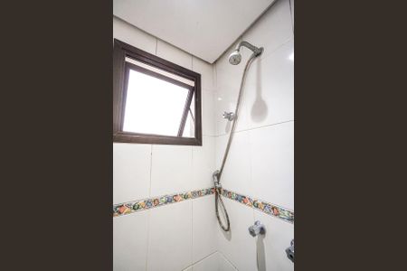 Apartamento à venda com 134m², 3 quartos e 2 vagasCBanheiro da suíte 01