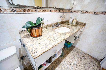 Apartamento à venda com 134m², 3 quartos e 2 vagasBanheiro da suíte 03