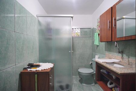 Casa à venda com 180m², 2 quartos e 3 vagasBanheiro