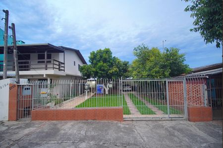 Casa à venda com 180m², 2 quartos e 3 vagasFachada - Placa