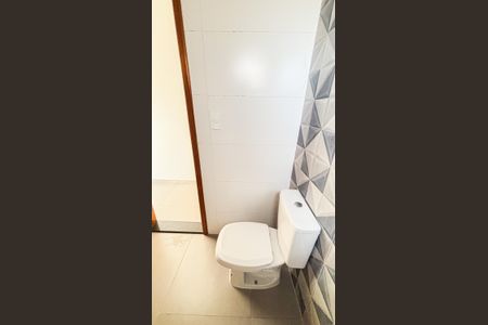 Apartamento para alugar com 58m², 2 quartos e 1 vaga Apartamento para alugar com 58m², 2 quartos e 1 vagaBanheiro