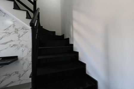 Apartamento para alugar com 115m², 2 quartos e 1 vagaEscada