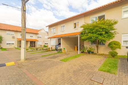 Casa de condomínio à venda com 109m², 3 quartos e 3 vagas Casa de condomínio à venda com 109m², 3 quartos e 3 vagasFachada