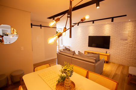 Apartamento à venda com 77m², 2 quartos e 1 vaga Apartamento à venda com 77m², 2 quartos e 1 vagaSala de Jantar