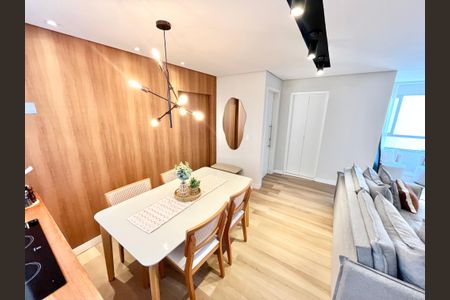 Apartamento à venda com 77m², 2 quartos e 1 vagaSala/Cozinha