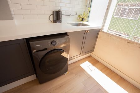 Apartamento à venda com 77m², 2 quartos e 1 vaga Apartamento à venda com 77m², 2 quartos e 1 vagaLavanderia