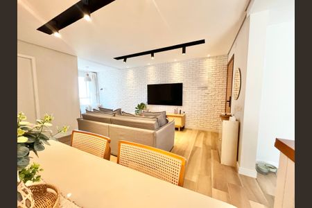 Apartamento à venda com 77m², 2 quartos e 1 vagaSala/Cozinha