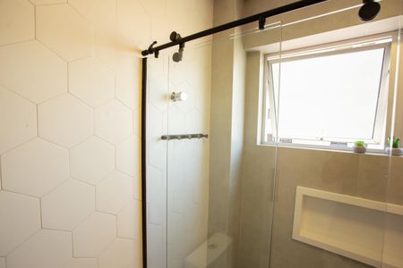 Apartamento à venda com 77m², 2 quartos e 1 vaga Apartamento à venda com 77m², 2 quartos e 1 vagaBanheiro Social