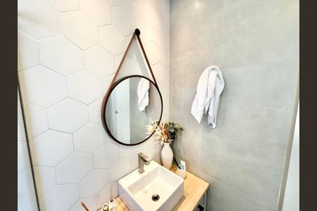 Apartamento à venda com 77m², 2 quartos e 1 vagaBanheiro