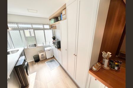 Apartamento à venda com 77m², 2 quartos e 1 vagaSala/Cozinha