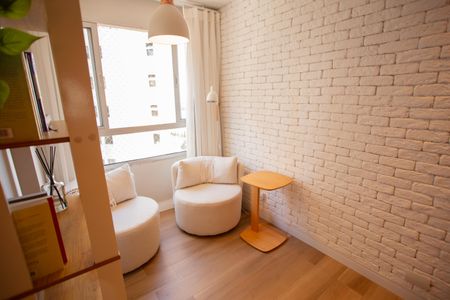 Apartamento à venda com 77m², 2 quartos e 1 vaga Apartamento à venda com 77m², 2 quartos e 1 vagaSala
