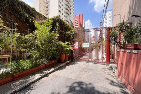 Casa de condomínio para alugar com 100m², 1 quarto e 1 vagaFachado do condomínio