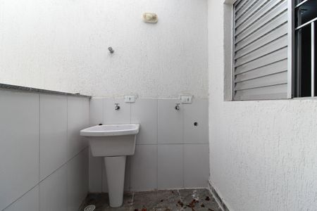 Casa de condomínio para alugar com 80m², 2 quartos e 1 vagaÁrea de Serviço