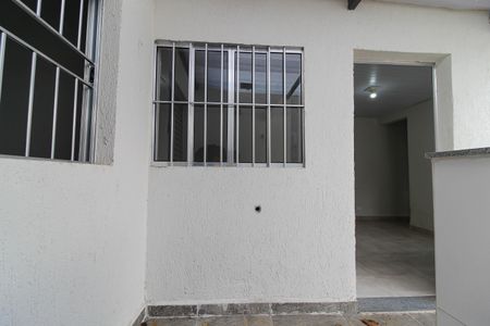 Casa de condomínio para alugar com 80m², 2 quartos e 1 vagaÁrea de Serviço