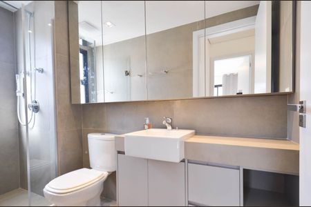 Apartamento à venda com 55m², 1 quarto e 1 vaga Apartamento à venda com 55m², 1 quarto e 1 vagaBanheiro social