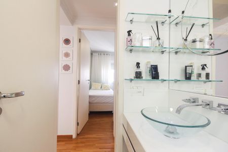 Apartamento à venda com 94m², 3 quartos e 2 vagas Apartamento à venda com 94m², 3 quartos e 2 vagasBanheiro Social