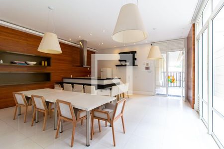 Apartamento à venda com 94m², 3 quartos e 2 vagas Apartamento à venda com 94m², 3 quartos e 2 vagasCondomínio - Salão de Festas