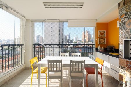 Apartamento à venda com 94m², 3 quartos e 2 vagas Apartamento à venda com 94m², 3 quartos e 2 vagasVaranda Gourmet