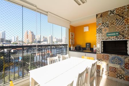 Apartamento à venda com 94m², 3 quartos e 2 vagas Apartamento à venda com 94m², 3 quartos e 2 vagasVaranda Gourmet
