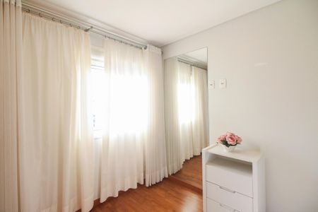 Apartamento à venda com 94m², 3 quartos e 2 vagas Apartamento à venda com 94m², 3 quartos e 2 vagasQuarto 2