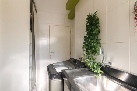 Apartamento à venda com 94m², 3 quartos e 2 vagas Apartamento à venda com 94m², 3 quartos e 2 vagasÁrea de Serviço