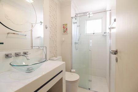 Apartamento à venda com 94m², 3 quartos e 2 vagas Apartamento à venda com 94m², 3 quartos e 2 vagasBanheiro Social