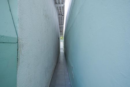 Casa para alugar com 35m², 1 quarto e sem vaga Casa para alugar com 35m², 1 quarto e sem vagaCorredor Externo