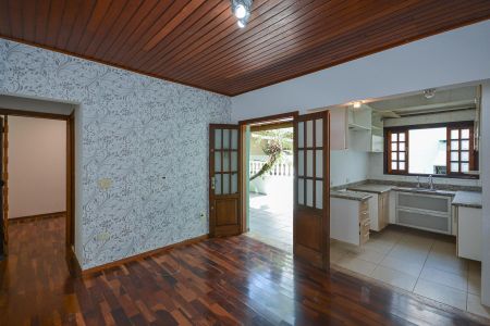 Casa para alugar com 35m², 1 quarto e sem vaga Casa para alugar com 35m², 1 quarto e sem vagaSala
